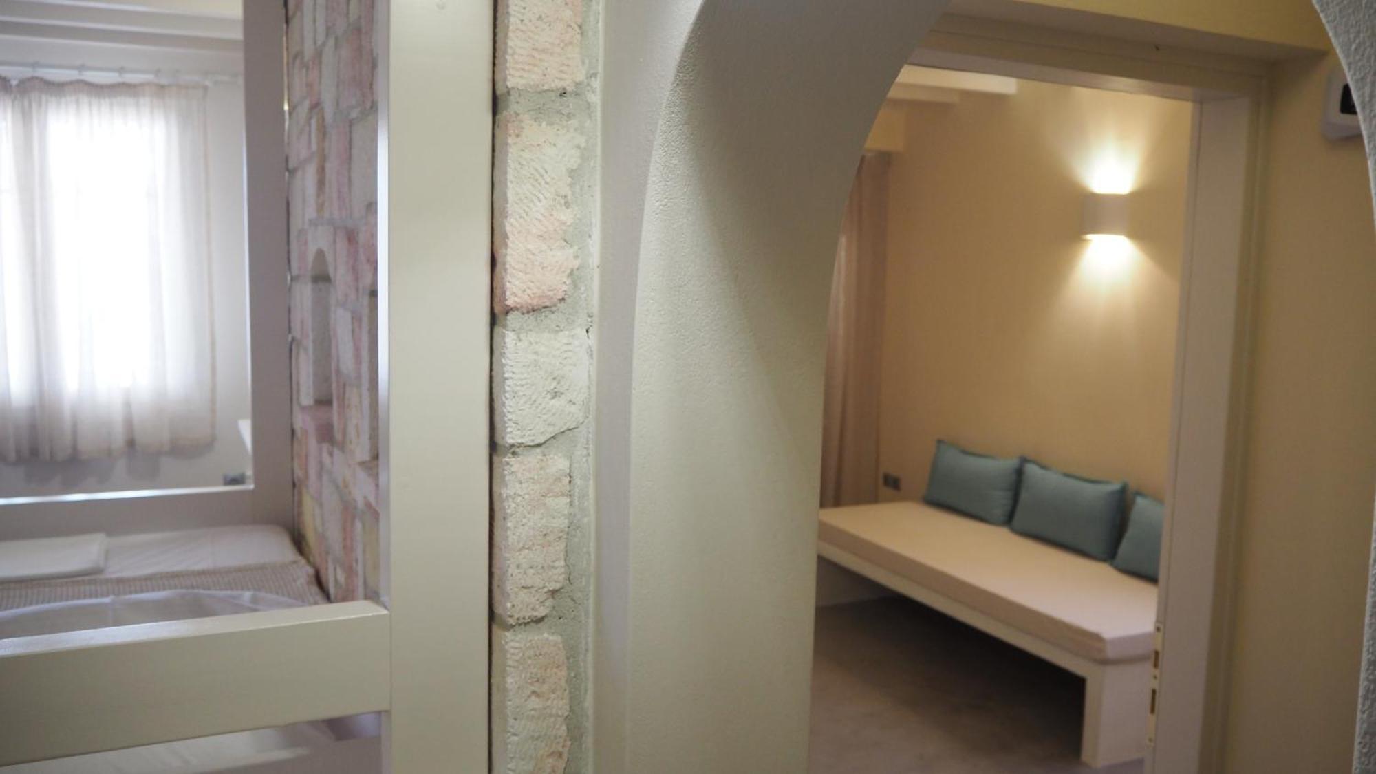 Ataraxia- Stonebuilt Studios And Apartments Kímolos 객실 사진